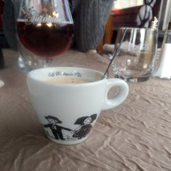 Restaurant au Port du Canal - Petit velouté de crustacé pour patienter l'entrée