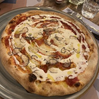 Corte dei Pazzi - The truffle pizza won the prize for best pie. I would eat this everyday of 2025 if given the opporunity. - Tuscan Near Me - Florence, FI