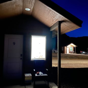 Gooseberry Lodge - Quiet, even though it's next to Hwy 59 - Vacation Rentals Near Me - Apple Valley, Utah
