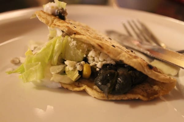 El Huarache Azteca by null
