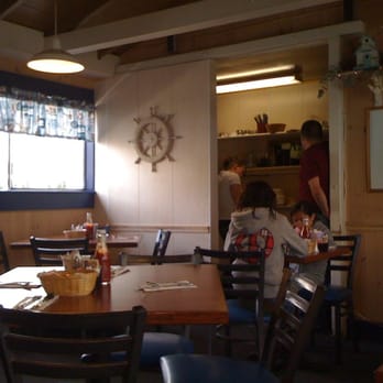 Creekside Garden Cafe - interior - Breakfast & Brunch Near Me - Cambria, California