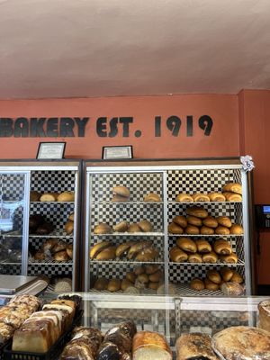 Kaplan's New Model Bakery by null