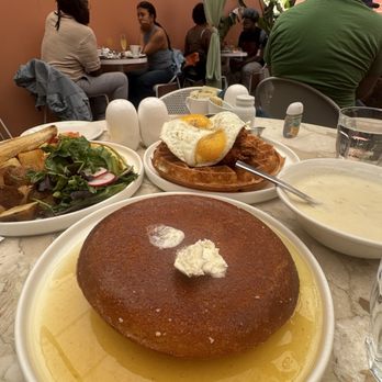 The Peach - Chicken & Waffles, Chef's Omelette, golden pancakes - Breakfast & Brunch Near Me - Oakland, California The Peach - Chicken & Waffles, Chef's Omelette, golden pancakes - Breakfast & Brunch Near Me - Oakland, California