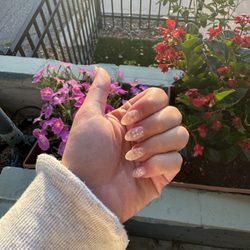 Thai Nails House By Ann - Gel-x with floral white and gold design