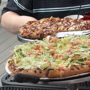 Hamburg Pub - Pizza - Pubs Near Me - Hamburg, Michigan