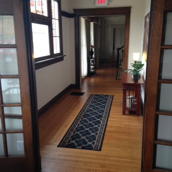 Brookville Lodge - Hall from dining room to entry. - Vacation Rentals Near Me - Brookville, Indiana Brookville Lodge - Hall from dining room to entry. - Vacation Rentals Near Me - Brookville, Indiana