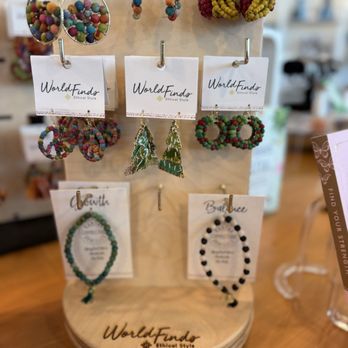 Milwaukee Art Museum - Fun jewelry we bought a few pieces - Art Museums Near Me - Milwaukee, Wisconsin Milwaukee Art Museum - Fun jewelry we bought a few pieces - Art Museums Near Me - Milwaukee, Wisconsin