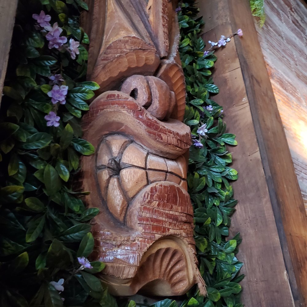 Hidden Harbor - Decor - Cocktail Bars Near Me - Pittsburgh, Pennsylvania