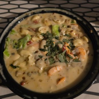 Drexel Hill Saute - Shrimp alfredo with tortellini with broccol and sundried tomatoes. - Salad Near Me - Drexel Hill, Pennsylvania