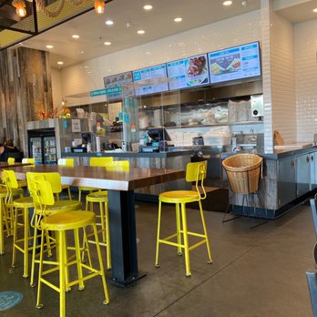 Ono Hawaiian BBQ - employees just messing around - Hawaiian Near Me - Beaumont, California