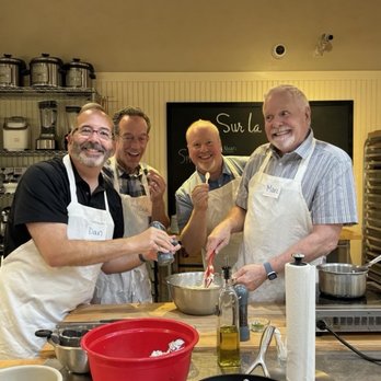 Sur La Table - Cooking Classes Near Me - Carlsbad, California