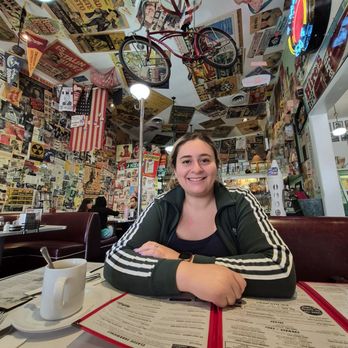 Cafe 50's - Diners Near Me - Los Angeles, California
