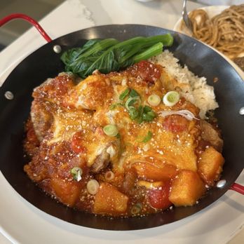 TingTing’s - Pork chop gratin with pineapple tomato sauce - Chinese Near Me - Philadelphia, Pennsylvania TingTing’s - Pork chop gratin with pineapple tomato sauce - Chinese Near Me - Philadelphia, Pennsylvania