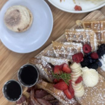 The Breeze Cafe - Breeze breakfast board - Breakfast & Brunch Near Me - Newark, California