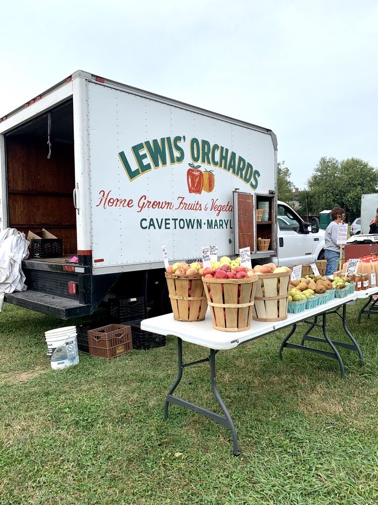 FIELD FRESH FARMERS MARKET Updated August 2024 13 Photos 797 East