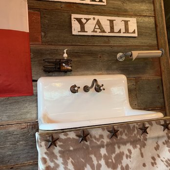 Old 300 BBQ - Barbeque Near Me - Blanco, Texas Old 300 BBQ - Barbeque Near Me - Blanco, Texas