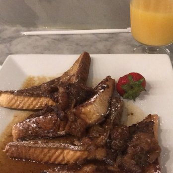 Mango Mangeaux - New American Near Me - Hampton, Virginia