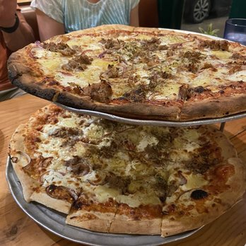 Flatbread Company - Mopsy's Kalua Pork Pie April of 2022 Plenty of toppings (this is what it should look like) Never hurts to ask for more! - Pizza Near Me - Paia, Hawaii Flatbread Company - Mopsy's Kalua Pork Pie April of 2022 Plenty of toppings (this is what it should look like) Never hurts to ask for more! - Pizza Near Me - Paia, Hawaii