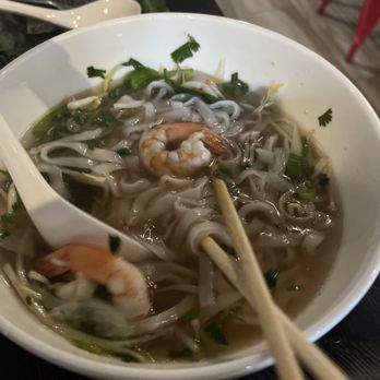 Yen's Kitchen - Pho with shrimp and squid - Vietnamese Near Me - Lake Worth, Florida Yen's Kitchen - Pho with shrimp and squid - Vietnamese Near Me - Lake Worth, Florida