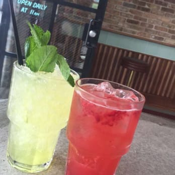 Estereo - Wine Bars Near Me - Chicago, Illinois