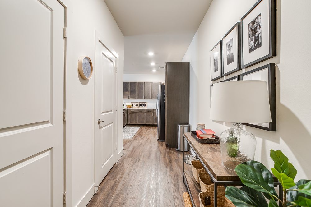 CORTLAND CHISHOLM TRAIL Updated September 2024 66 Photos 9100 Summit Ridge, Fort Worth