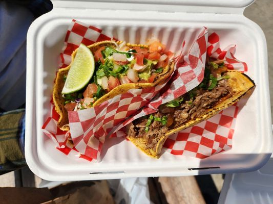Seven Lives Tacos y Mariscos by null