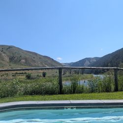 Astoria Hot Springs And Park