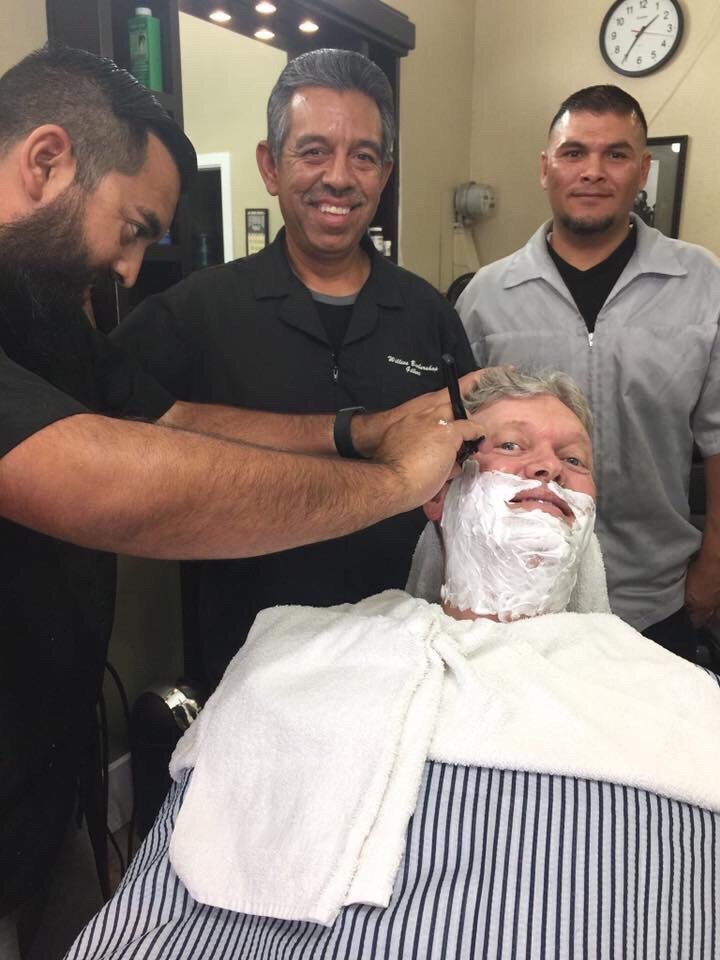 Willie's Barber Shop Logo