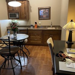 The Canebrake - Our king suite was set up perfectly!