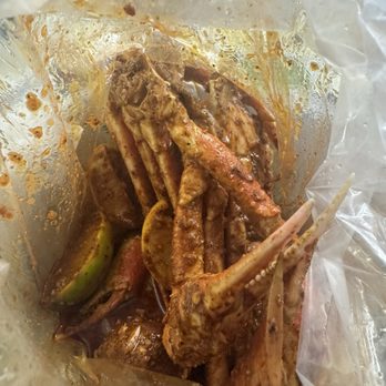 El Patron Cocina Mexicana - Crab boil 2+ full claws, medium spice, Patron mix - Mexican Near Me - Tulsa, Oklahoma