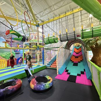 LA-LA LAND - Updated December 2025 - 123 Photos & 121 Reviews