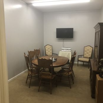 Bowers Funeral Home - Arrangement conference room. - Funeral Services & Cemeteries Near Me - Decatur, Tennessee