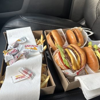In-N-Out Burger - Fast Food Near Me - The Colony, Texas