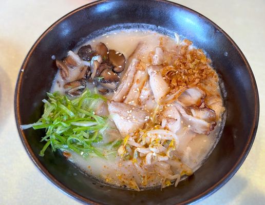 Dragonfly Noodle by null