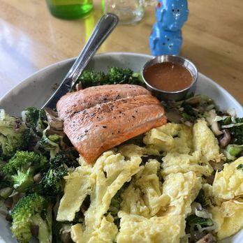 Great Full Gardens-Midtown - Paleo Bfast Bowl with salmon. - Breakfast & Brunch Near Me - Reno, Nevada Great Full Gardens-Midtown - Paleo Bfast Bowl with salmon. - Breakfast & Brunch Near Me - Reno, Nevada