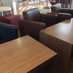 McDonald's - Sauberkeit na ja. Enorm gestört von alle fliegen.