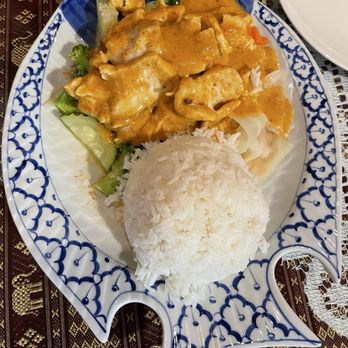Thai Coconut and Sushi - Panang Curry chicken lunch - Thai Near Me - Clearwater, Florida Thai Coconut and Sushi - Panang Curry chicken lunch - Thai Near Me - Clearwater, Florida
