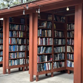 Bart's Books - Bookshelves - Bookstores Near Me - Ojai, California