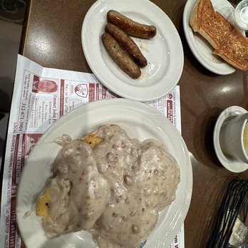 Huck Finn Restaurant - biscuits and gravy and sausage links - Diners Near Me - Oak Lawn, Illinois Huck Finn Restaurant - biscuits and gravy and sausage links - Diners Near Me - Oak Lawn, Illinois