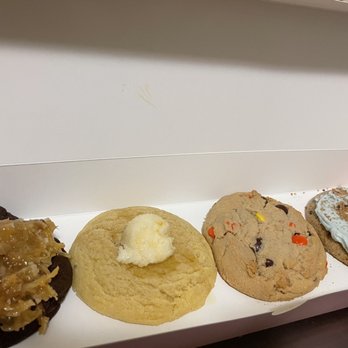 Crumbl - Orange - German chocolate cake, cornbread, Reese's pieces, and blue monster - Bakeries Near Me - Orange, California Crumbl - Orange - German chocolate cake, cornbread, Reese's pieces, and blue monster - Bakeries Near Me - Orange, California