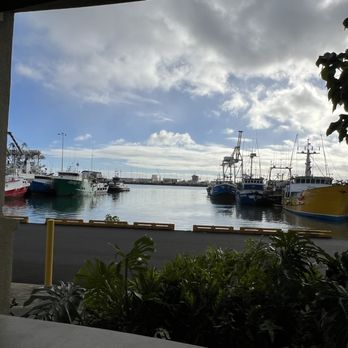 Nico's Pier 38 - Seafood Near Me - Honolulu, Hawaii