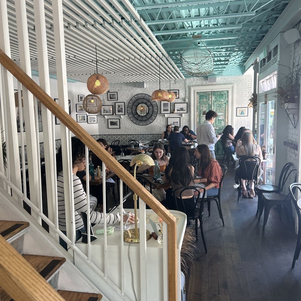 Vagabond - Dining area - Bars Near Me - Washington, DC, District of Columbia