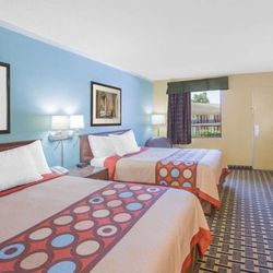 Super 8 by Wyndham Jasper - Guest room
