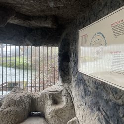 Winchester Dam and Fish Ladder
