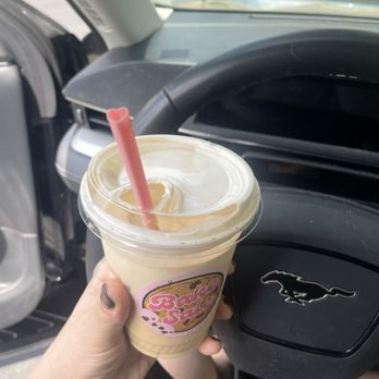 Bake Sale Bakery & Cafe - Vanilla latte with vanilla cold foam - Coffee & Tea Near Me - Azusa, California