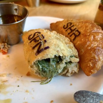 Ché O'Bryonville - Spinach empanadas - Tapas Bars Near Me - Cincinnati, Ohio Ché O'Bryonville - Spinach empanadas - Tapas Bars Near Me - Cincinnati, Ohio