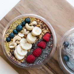 Jayde's Market - Start your day with a made-to-order Acai Bowl. Vegan, healthy & delicious!