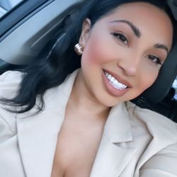 The Cosmetic Office of Dr. Platt - After a facial ( Hollywood glow)