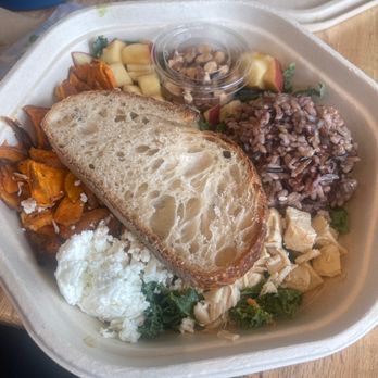 sweetgreen - Healthy Salads, Wraps, and Bowls - Harvest Bowl - Salad Near Me - Chicago, Illinois