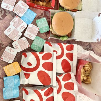 Chick-fil-A - Yes that's more sauce than the burgers need.. but there's no such thing as too much sauce. - Fast Food Near Me - Redwood City, California Chick-fil-A - Yes that's more sauce than the burgers need.. but there's no such thing as too much sauce. - Fast Food Near Me - Redwood City, California